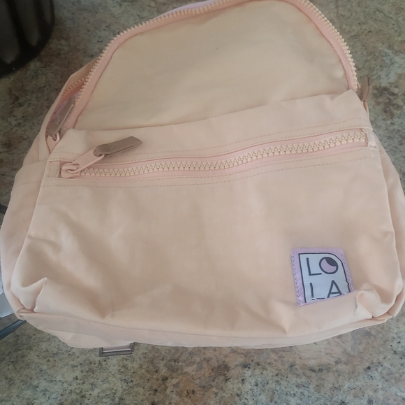 Backpack - Picture 4 of 5